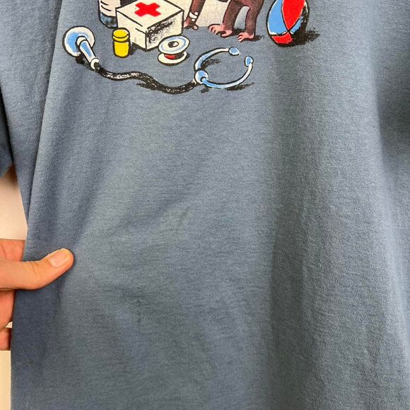 Vintage Curious George Hospital First-Aid Medic Graphic Size XL - Picture 6 of 8